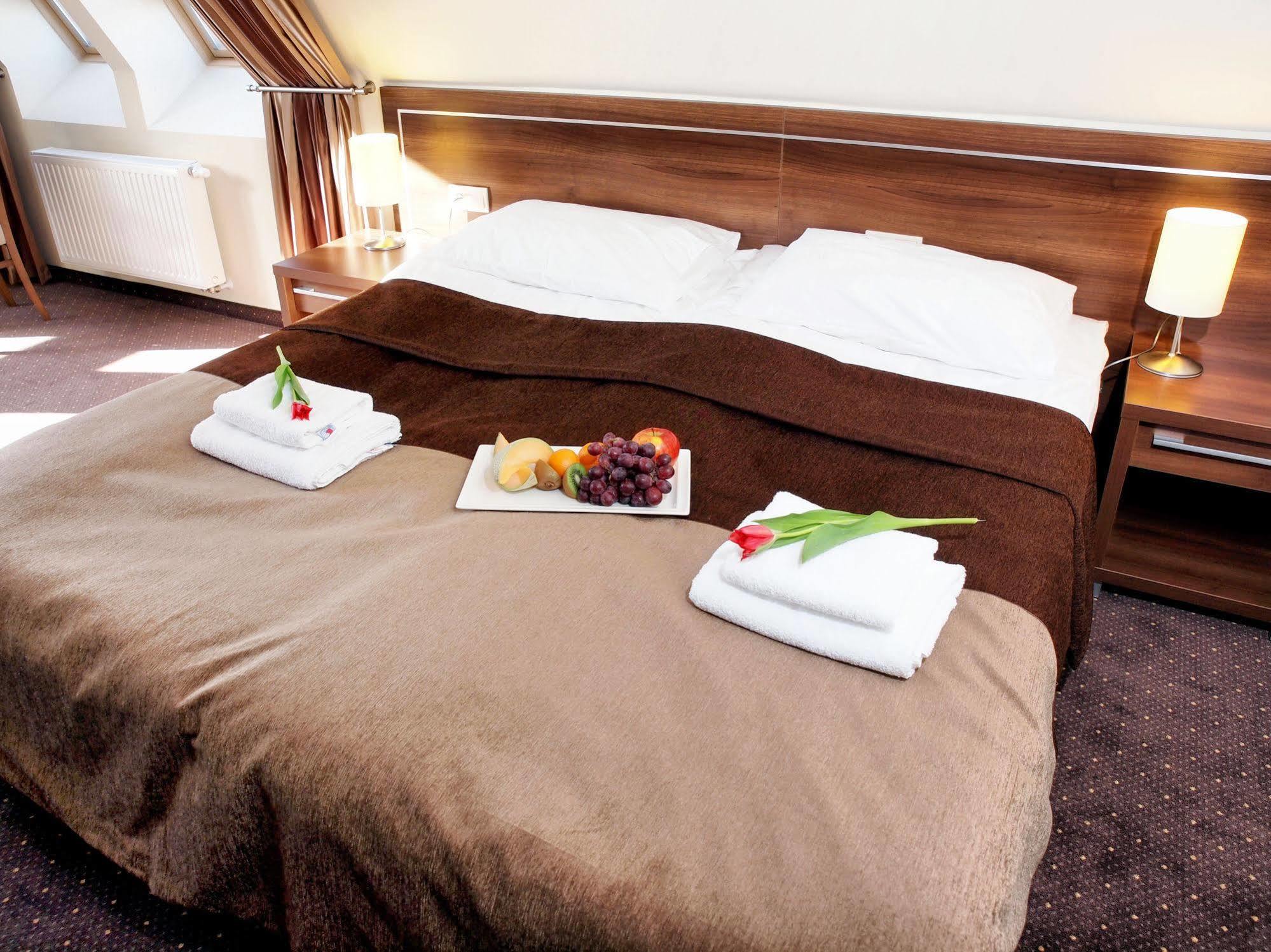 Hotel Austeria Conference & Spa ชีโคชีแนค ภายนอก รูปภาพ
